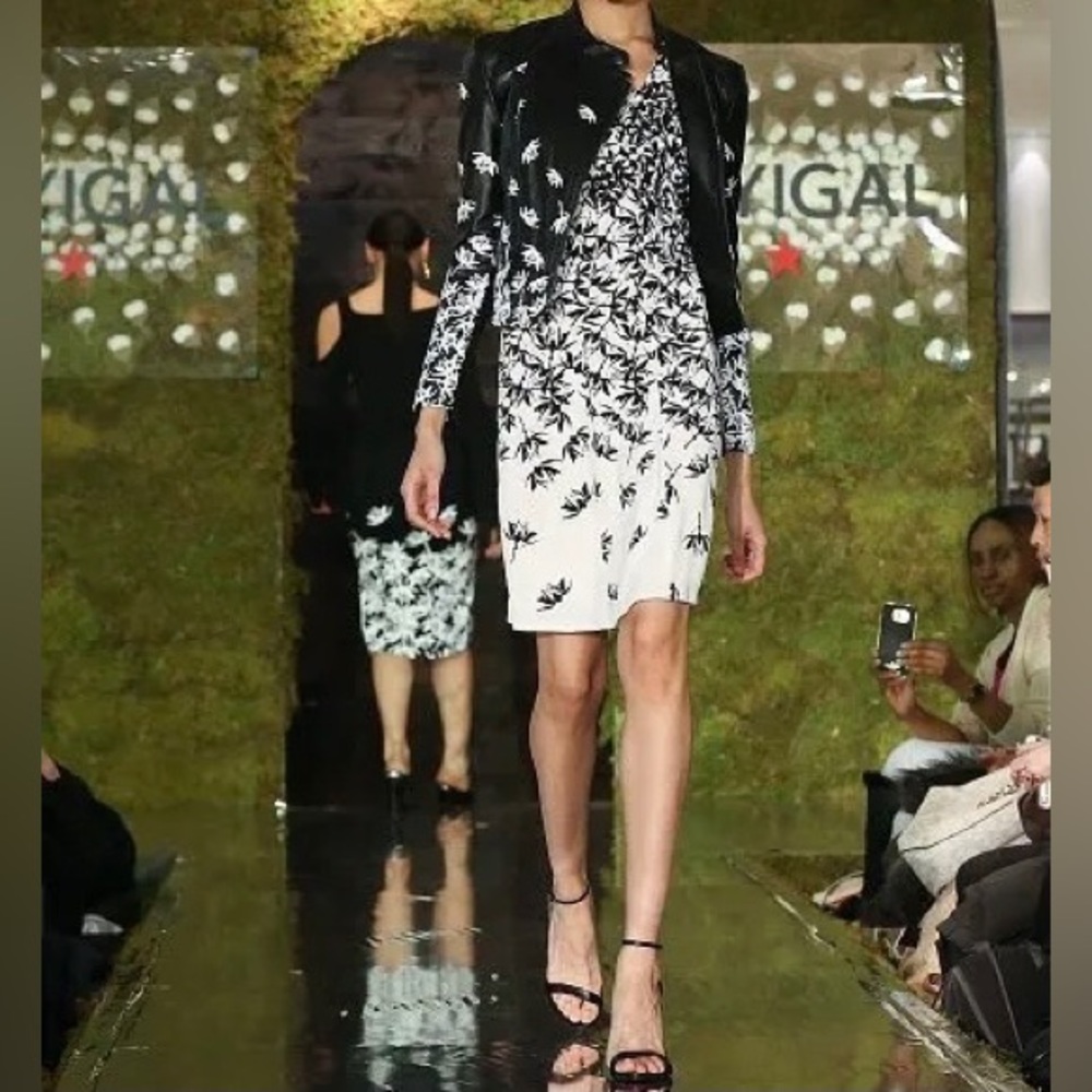 YYIGAL Falling Leaf Print Halter Dress Black White